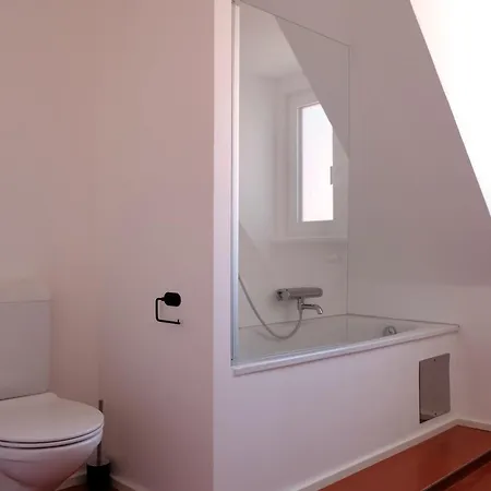 Bright + Cozy Dachgeschoss Maisonette Im Zentrum Apartment *
