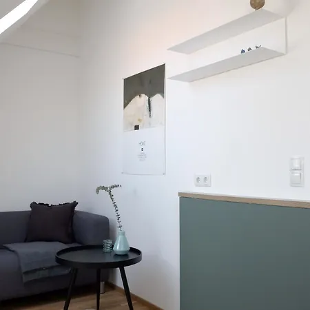 Апартаменты Bright + Cozy Dachgeschoss Maisonette Im Zentrum *