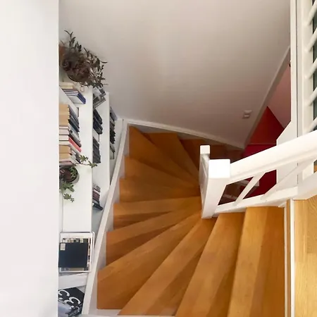 Bright + Cozy Dachgeschoss Maisonette Im Zentrum Apartment