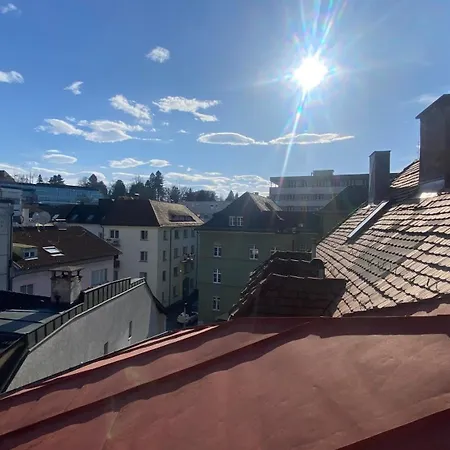 Bright + Cozy Dachgeschoss Maisonette Im Zentrum * Bregenz